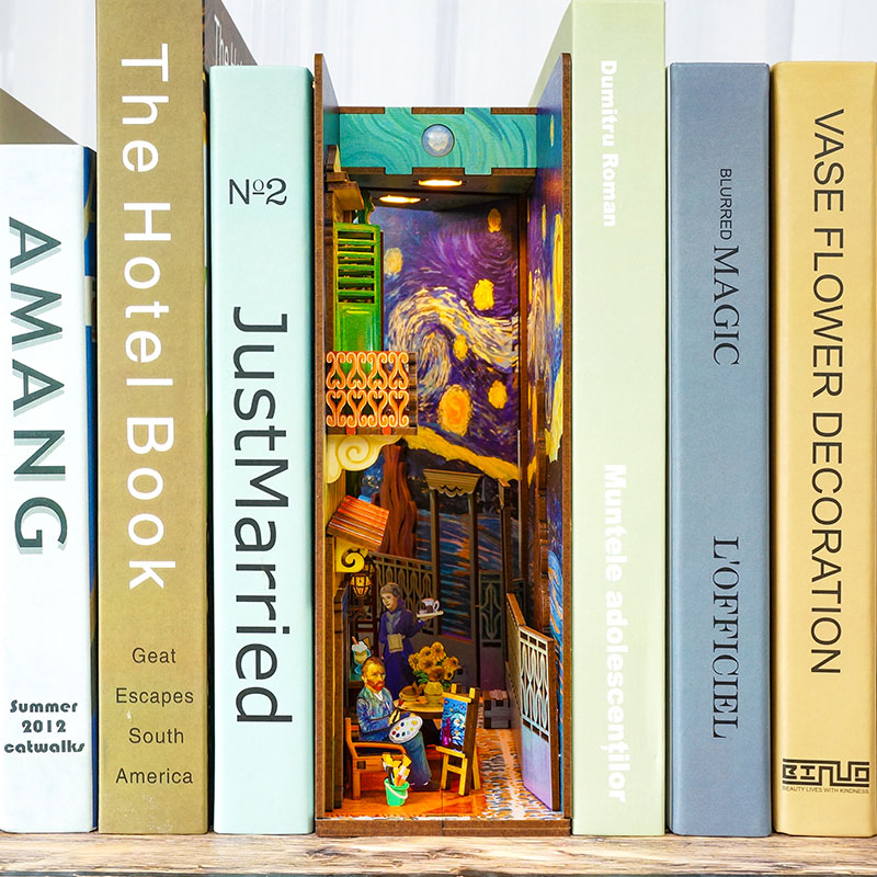 Van Gogh's World DIY Book Nook Kit