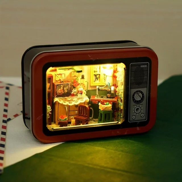 Radio Roombox Box Theatre DIY Dollhouse Kit